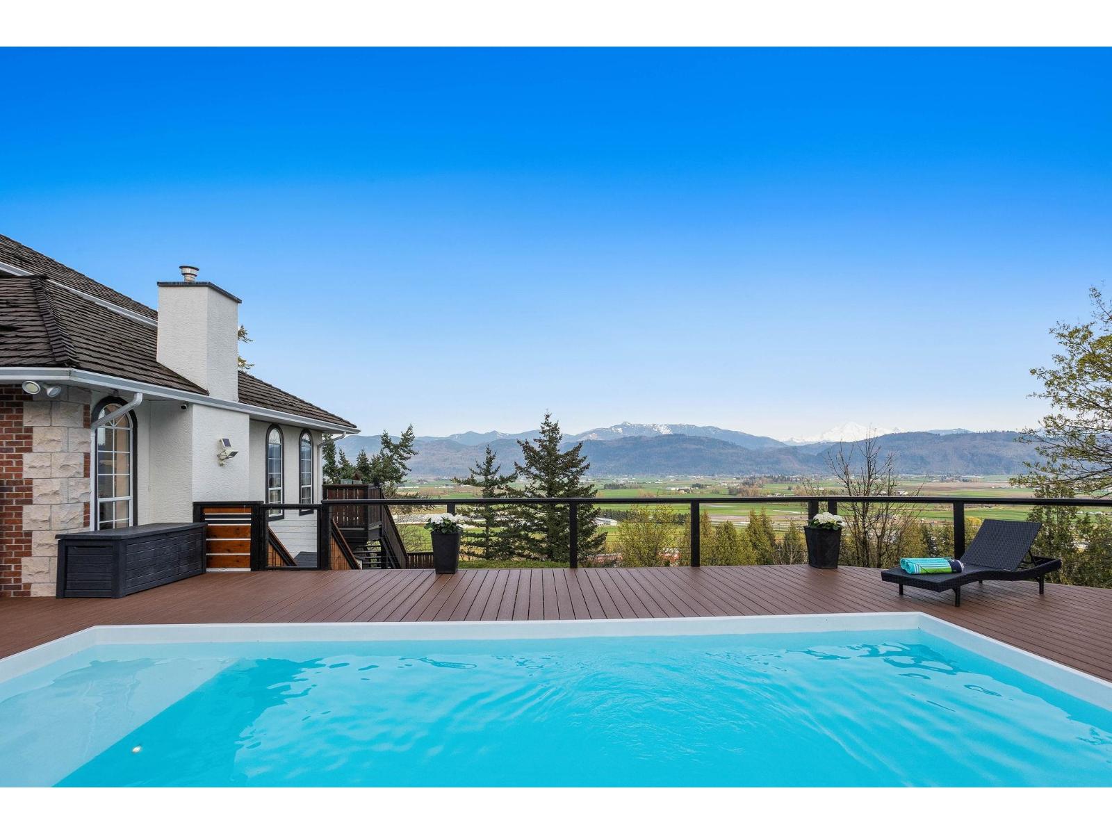 35993 EAGLECREST PLACE, Abbotsford, British Columbia