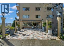 404 1930 MARINE DRIVE, West Vancouver, British Columbia