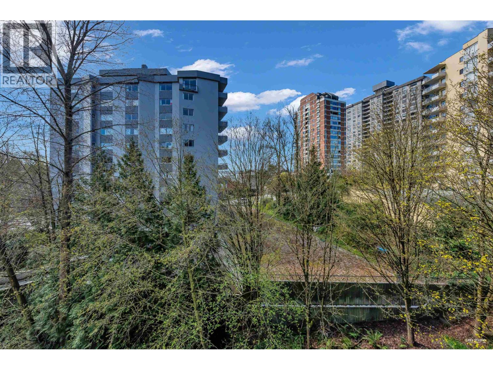 404 1930 Marine Drive, West Vancouver, British Columbia  V7V 1J8 - Photo 3 - R3109903