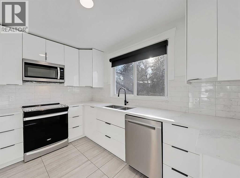 23 Cambrian Drive Nw, Calgary, Alberta  T2K 1P3 - Photo 14 - A2291878