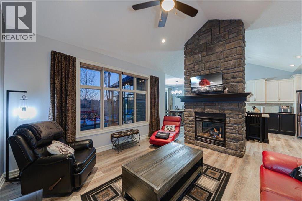 115 Montclair Place, Rural Rocky View County, Alberta  T4C 0A7 - Photo 10 - A2299384