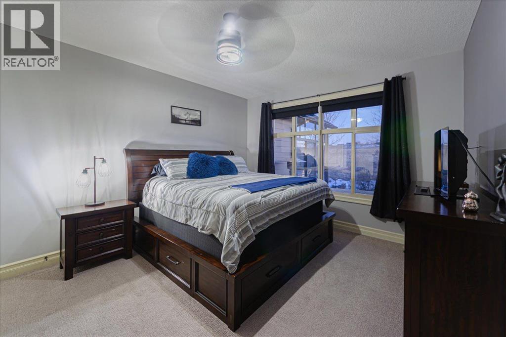 115 Montclair Place, Rural Rocky View County, Alberta  T4C 0A7 - Photo 21 - A2299384