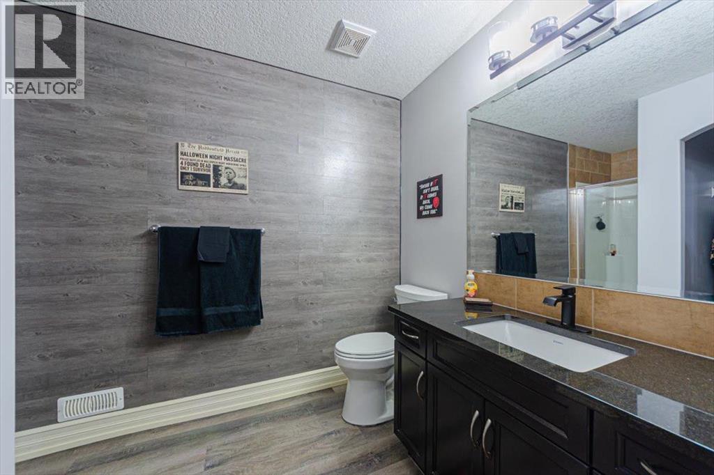 115 Montclair Place, Rural Rocky View County, Alberta  T4C 0A7 - Photo 33 - A2299384