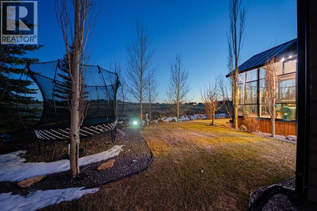 115 Montclair Place, Rural Rocky View County, Alberta  T4C 0A7 - Photo 37 - A2299384