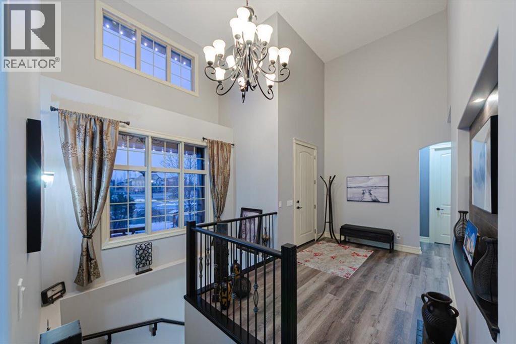 115 Montclair Place, Rural Rocky View County, Alberta  T4C 0A7 - Photo 7 - A2299384