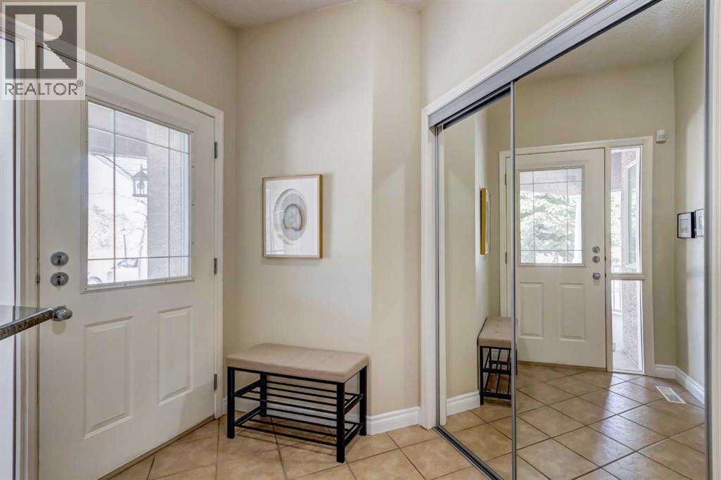 8 Straddock Villas SW, Calgary, Alberta  T3H 5C7 - Photo 2 - A2300354