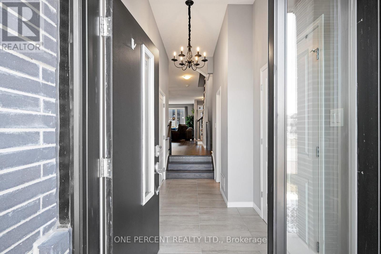 910 Paseana Place, Ottawa, Ontario  K2V 0P4 - Photo 2 - X12987462