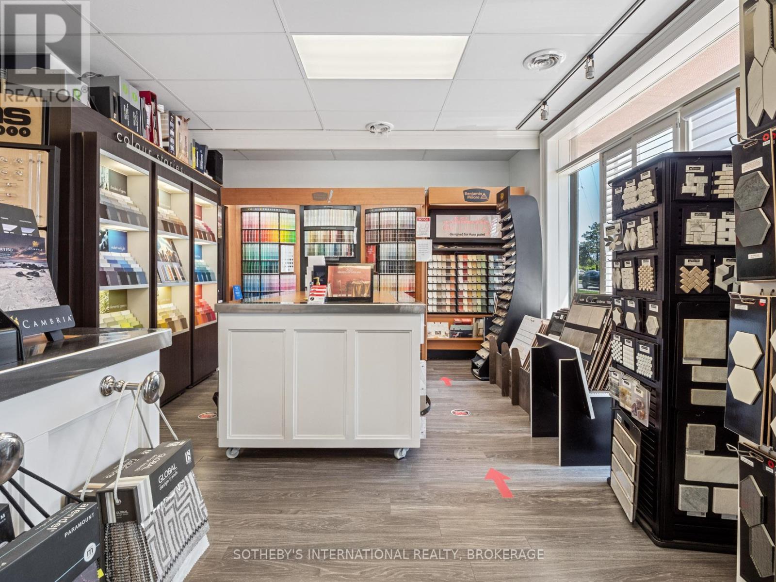 117 Lakeport Road, St. Catharines, Ontario  L2N 4R2 - Photo 4 - X12987448