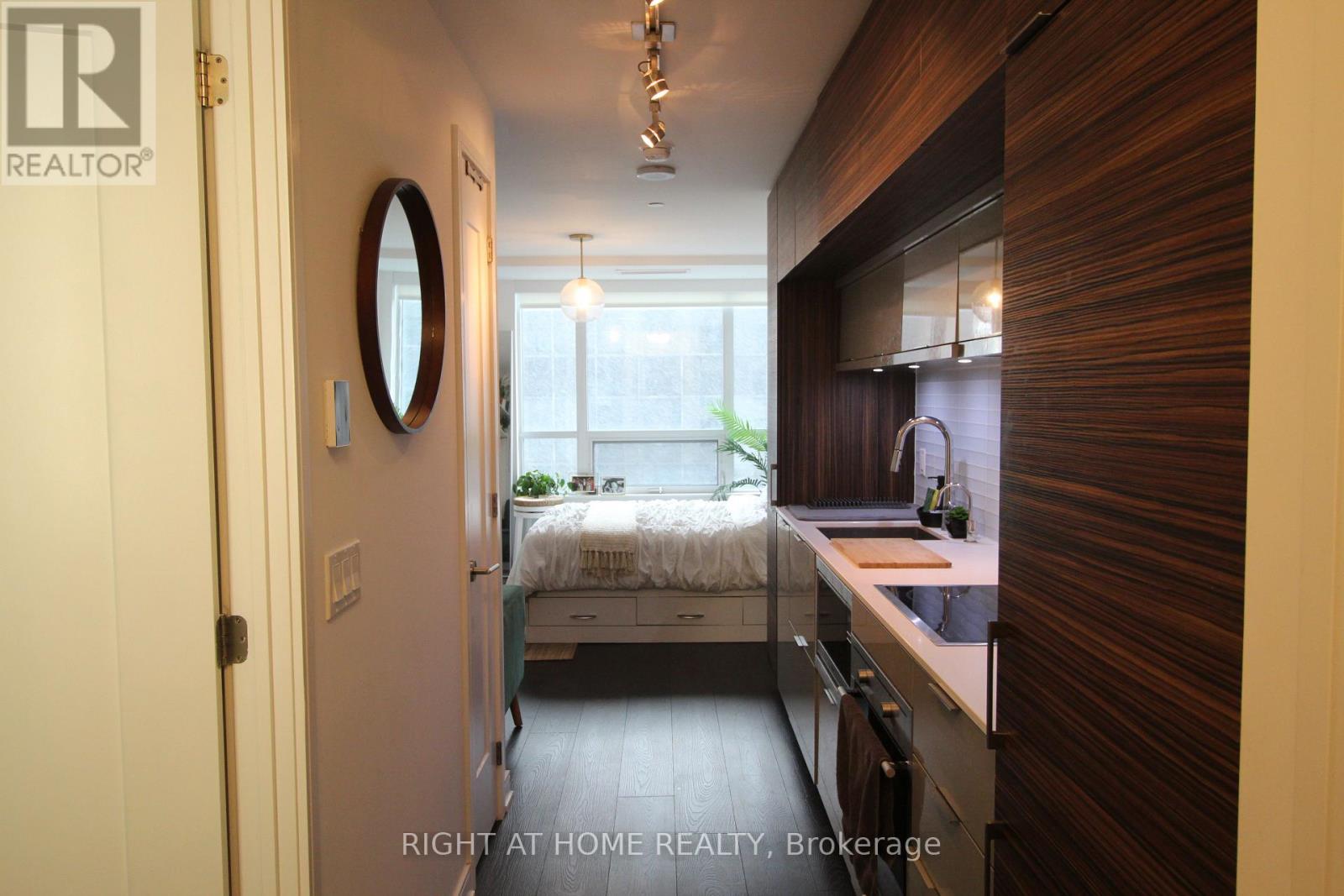 1006 - 88 Scott Street, Toronto, Ontario  M5E 0A9 - Photo 3 - C12987450