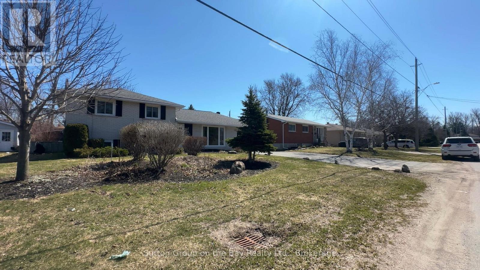 641 Oak Street, Collingwood, Ontario  L9Y 2Z7 - Photo 4 - S12987468