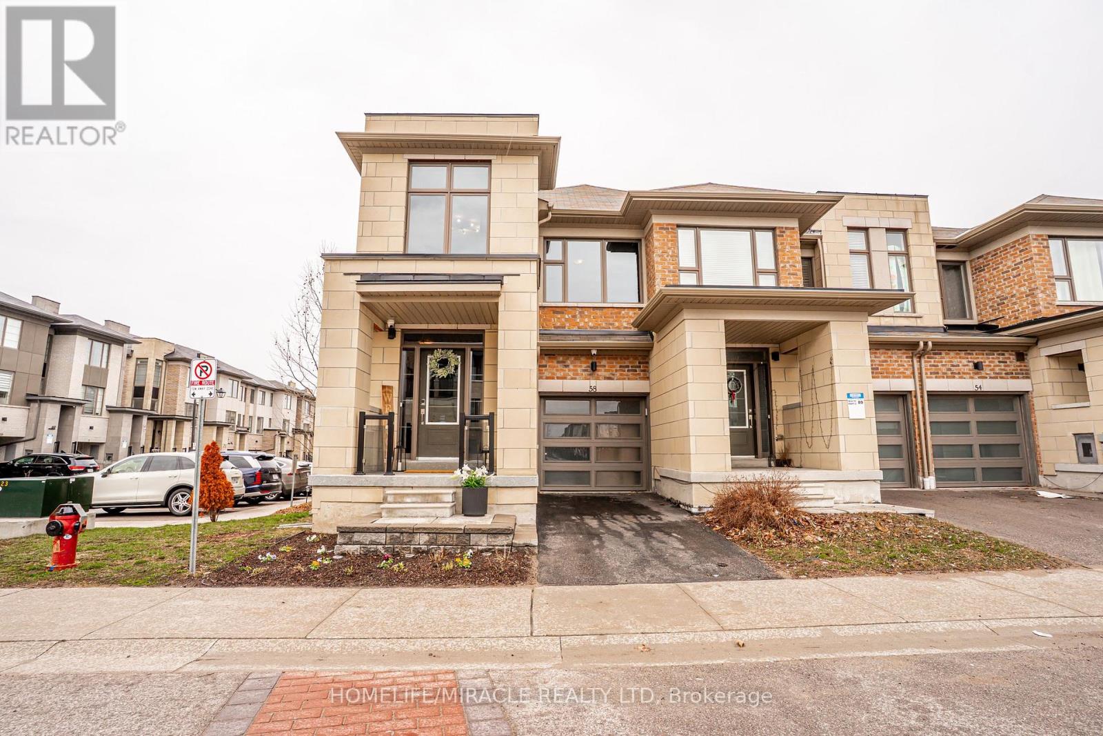 136 - 58 DONALD FLEMING WAY, Whitby, Ontario