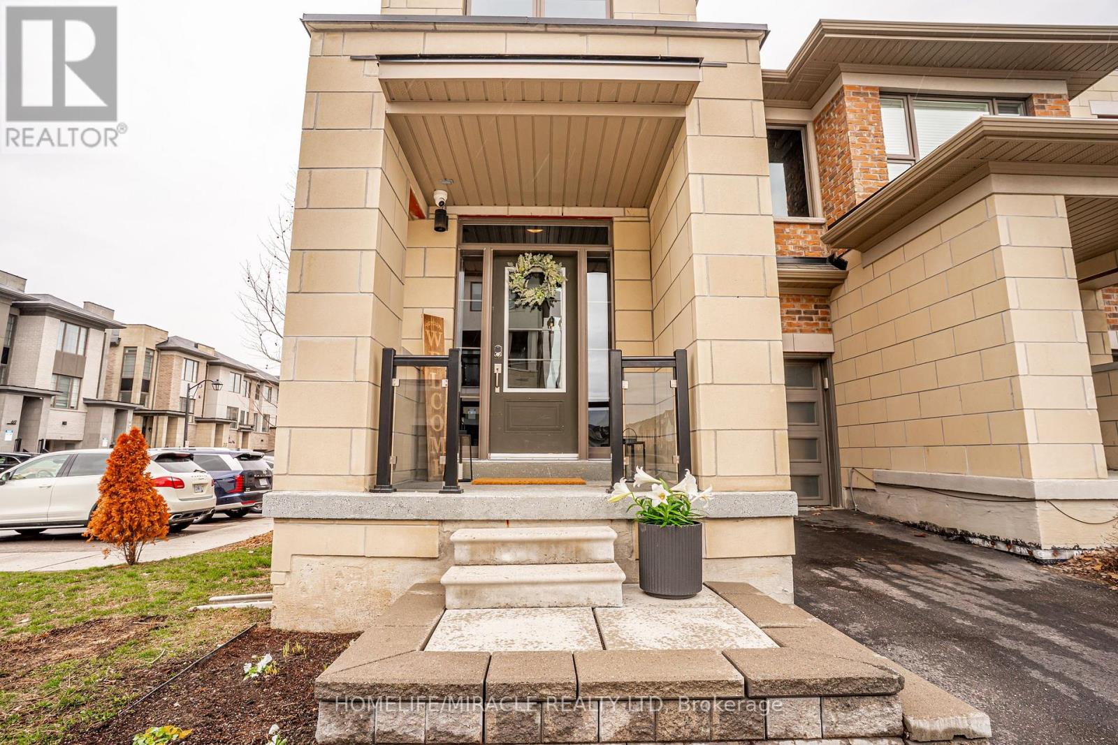 136 - 58 Donald Fleming Way, Whitby, Ontario  L1R 0N8 - Photo 5 - E12987474