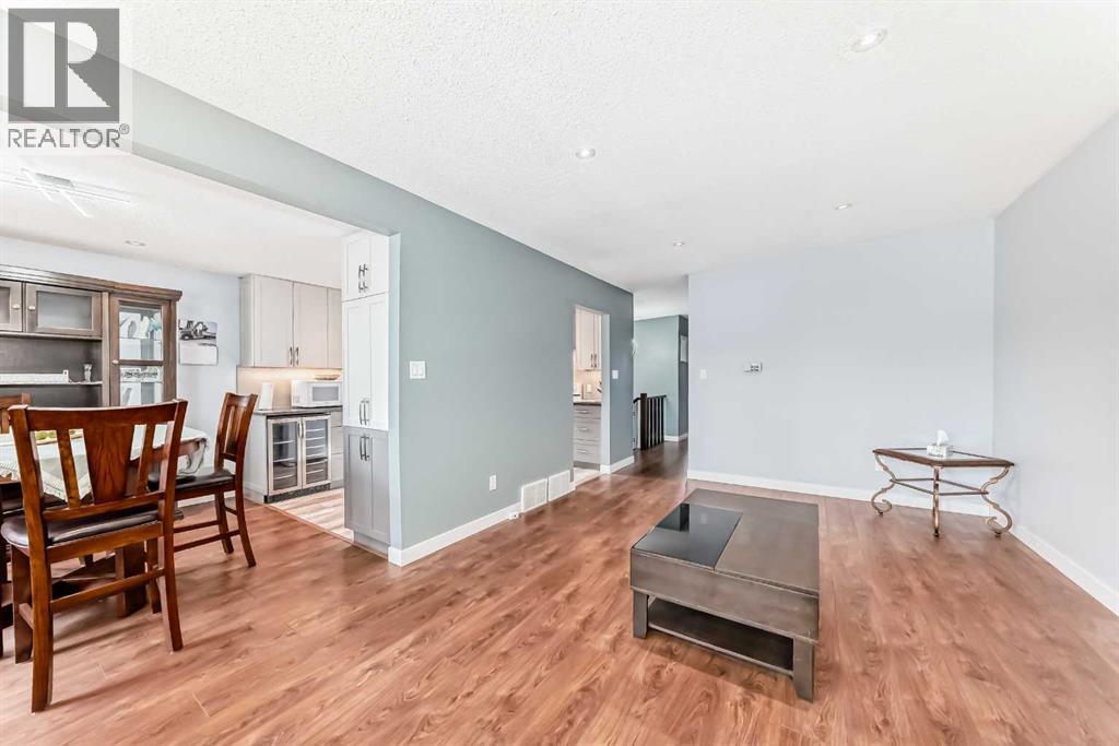 52a Queen Alexandra Close Se, Calgary, Alberta  T2J 3P8 - Photo 10 - A2286786