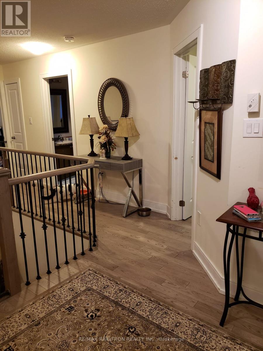 78 Ben Sinclair Avenue, East Gwillimbury, Ontario  L0G 1R0 - Photo 17 - N12987496