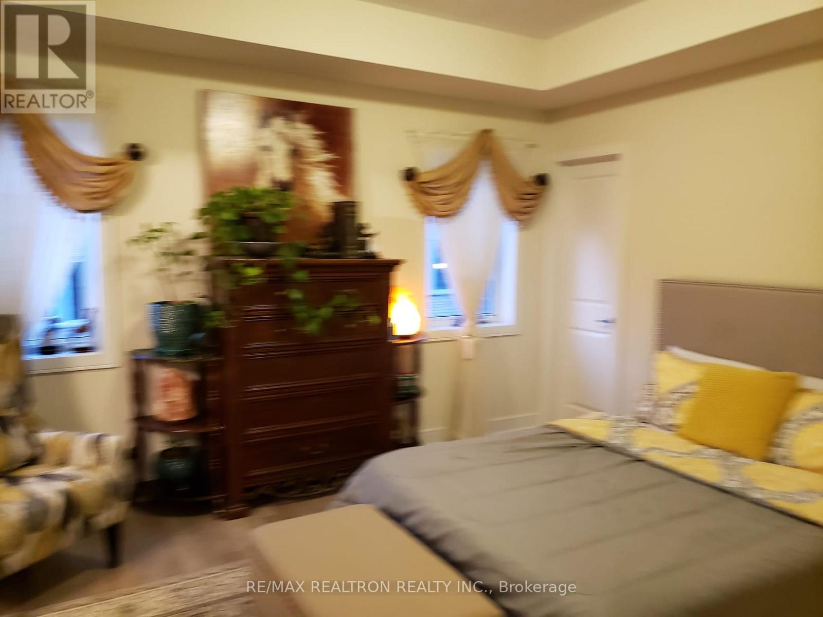 78 Ben Sinclair Avenue, East Gwillimbury, Ontario  L0G 1R0 - Photo 19 - N12987496