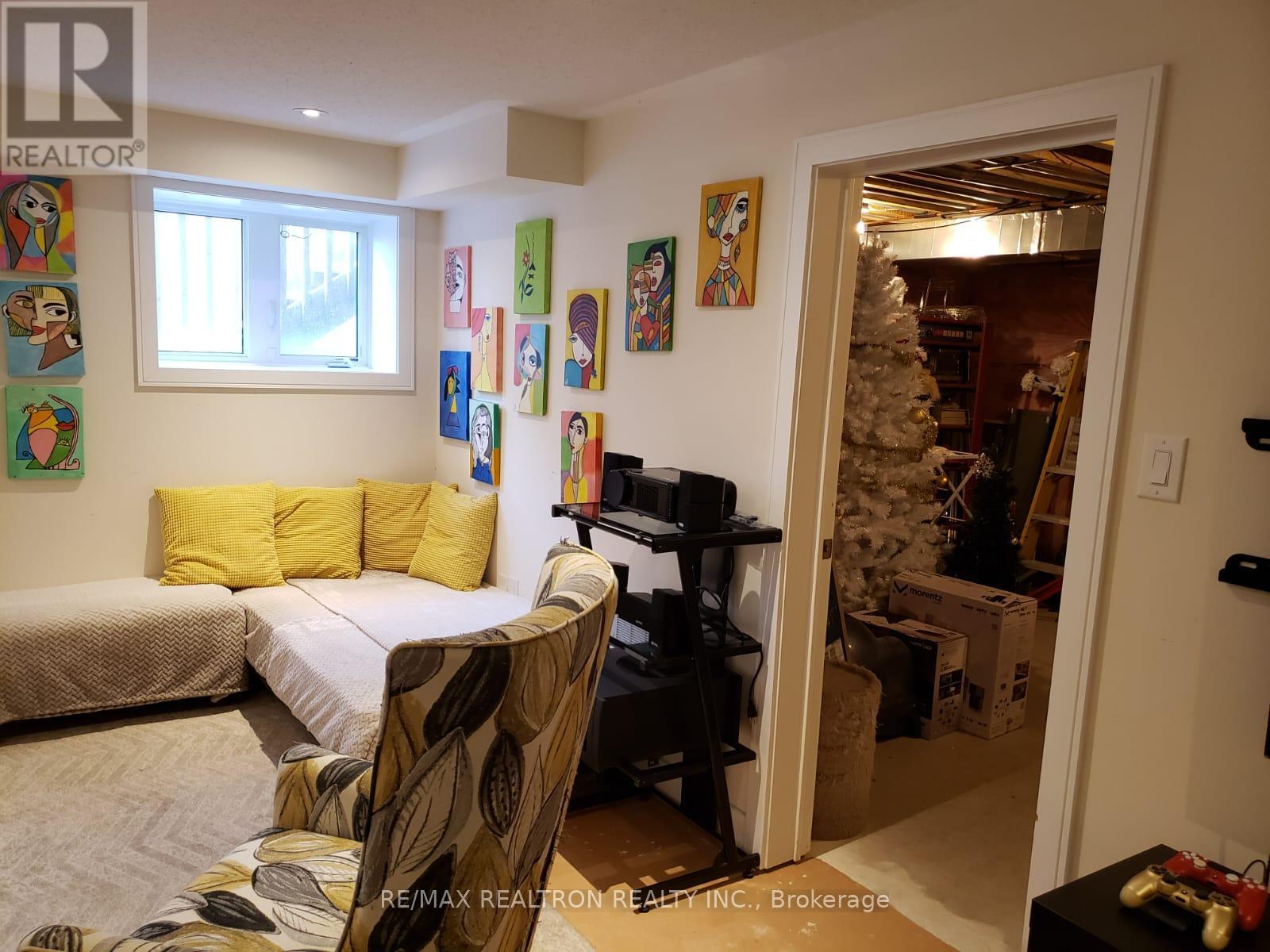 78 Ben Sinclair Avenue, East Gwillimbury, Ontario  L0G 1R0 - Photo 35 - N12987496