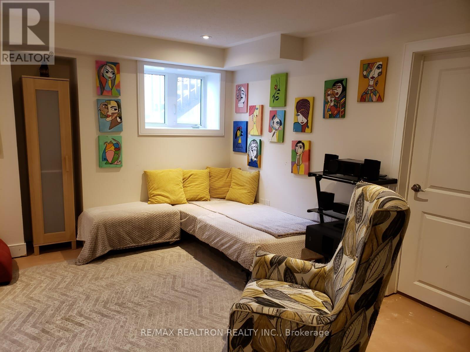 78 Ben Sinclair Avenue, East Gwillimbury, Ontario  L0G 1R0 - Photo 36 - N12987496