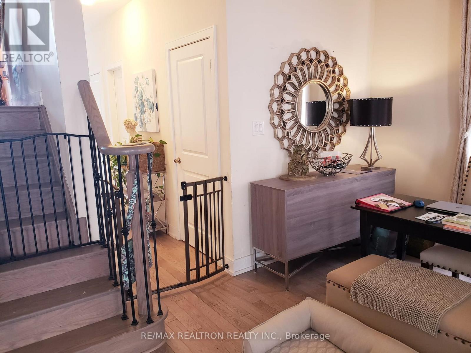 78 Ben Sinclair Avenue, East Gwillimbury, Ontario  L0G 1R0 - Photo 8 - N12987496