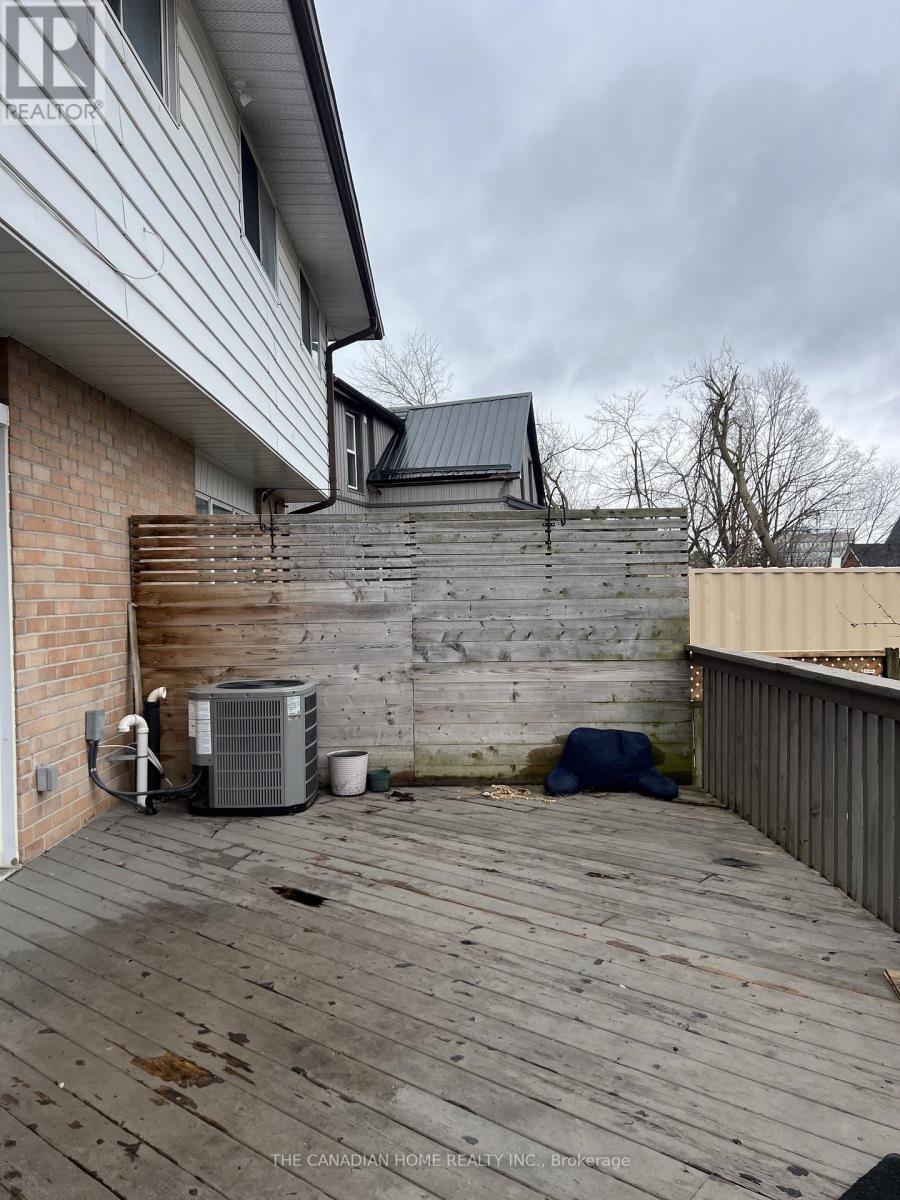 108 Mulcaster Street, Barrie, Ontario  L4M 3M6 - Photo 9 - S12987480