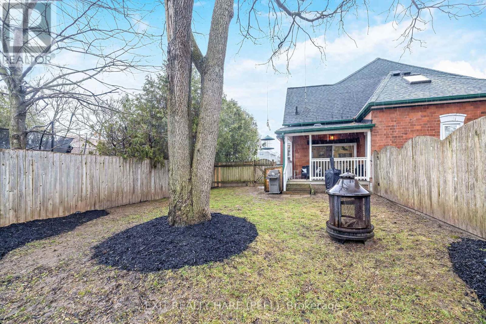 31 Brock St Hill, Halton Hills, Ontario  L7J 1N3 - Photo 15 - W12987458