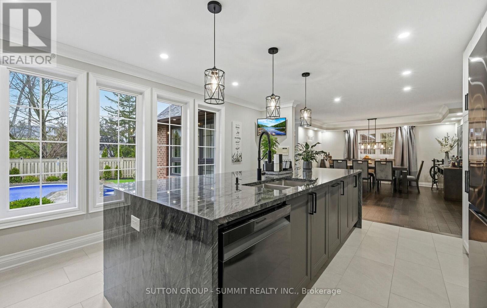 1095 Geran Crescent, Mississauga, Ontario  L5H 4A9 - Photo 12 - W12987482