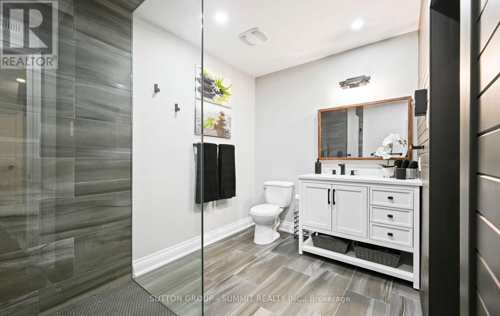 1095 Geran Crescent, Mississauga, Ontario  L5H 4A9 - Photo 40 - W12987482