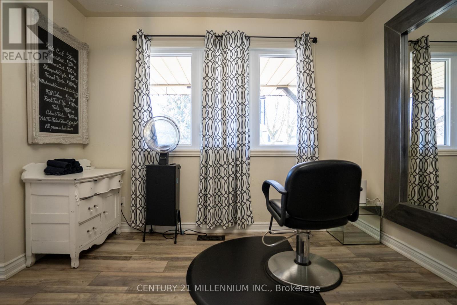 17 Ross Street, Norfolk, Ontario  N0E 1Y0 - Photo 6 - X12987470