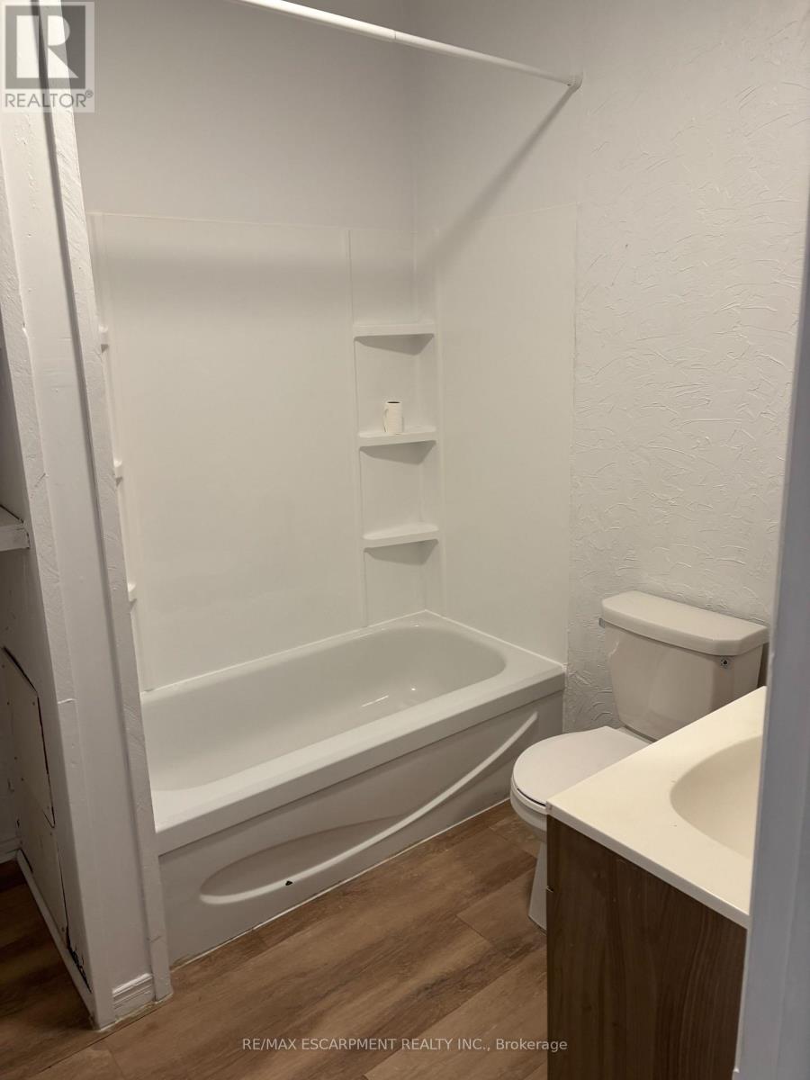 103 Durham Street, Port Colborne, Ontario  L3K 1C9 - Photo 4 - X12987492