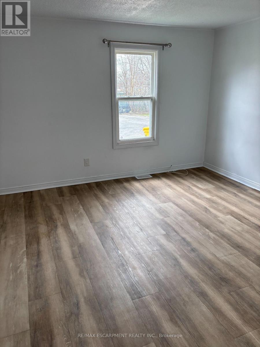 103 Durham Street, Port Colborne, Ontario  L3K 1C9 - Photo 6 - X12987492