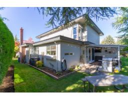 <div class="price">$890,000</div> 1 14251 18a Avenue, Surrey<br><div style="margin-bottom:8px;"><small>Sutton Centre Realty</small></div><div class='bed_bath'>3 Bed | 2 Bath</div>