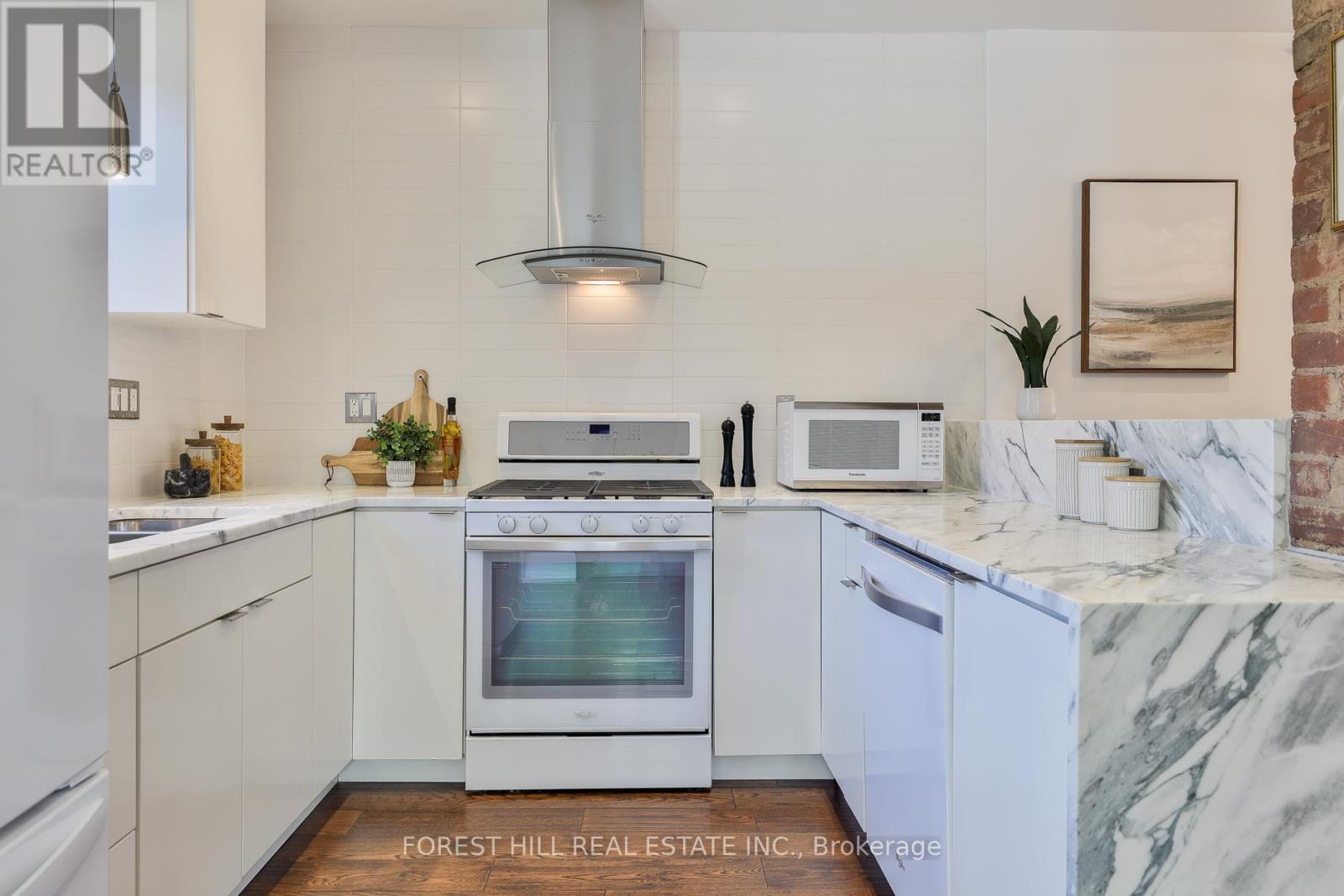 163 Wychwood Avenue, Toronto, Ontario  M6C 2T4 - Photo 11 - C12939826