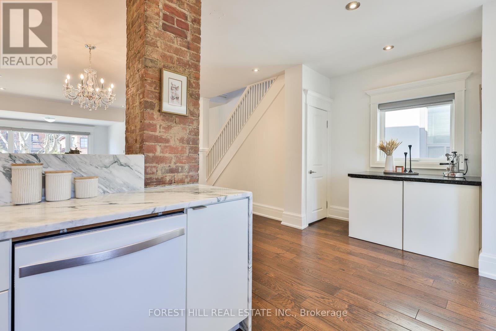 163 Wychwood Avenue, Toronto, Ontario  M6C 2T4 - Photo 12 - C12939826