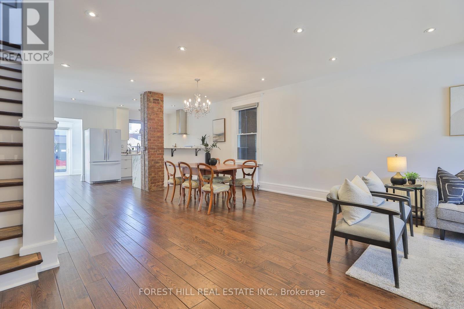 163 Wychwood Avenue, Toronto, Ontario  M6C 2T4 - Photo 4 - C12939826