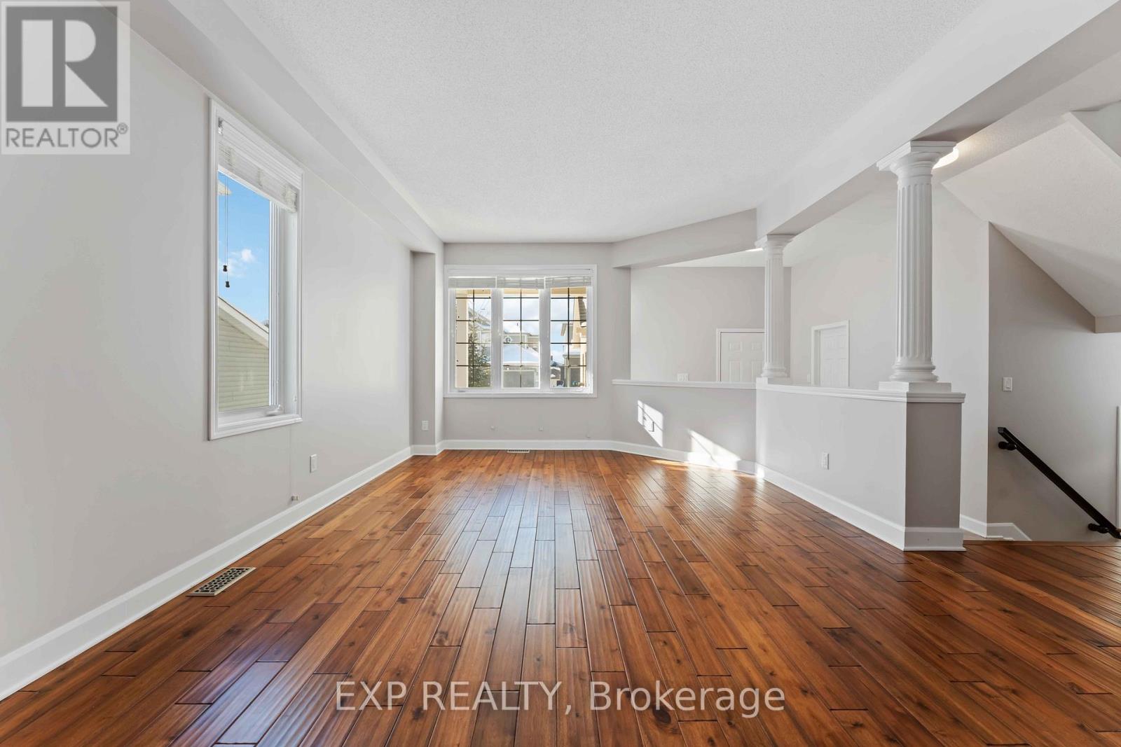 413 Tillsonburg Street, Ottawa, Ontario  K2T 0C3 - Photo 5 - X12762650