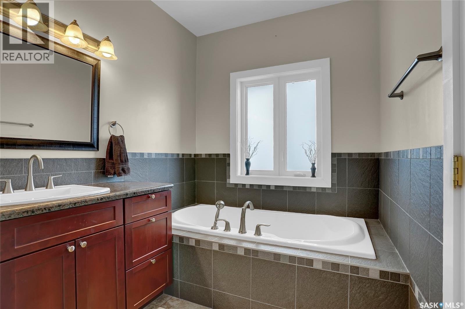 262 Blue Sage Drive, Moose Jaw, Saskatchewan  S6J 1N5 - Photo 26 - SK032434