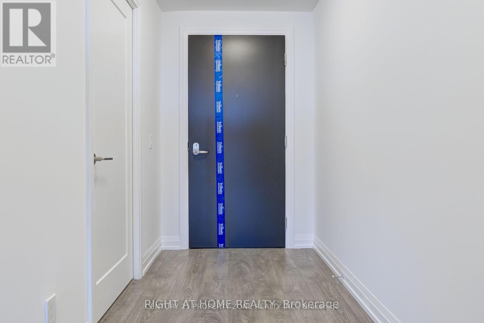 1609 - 286 MAIN STREET, Toronto, Ontario