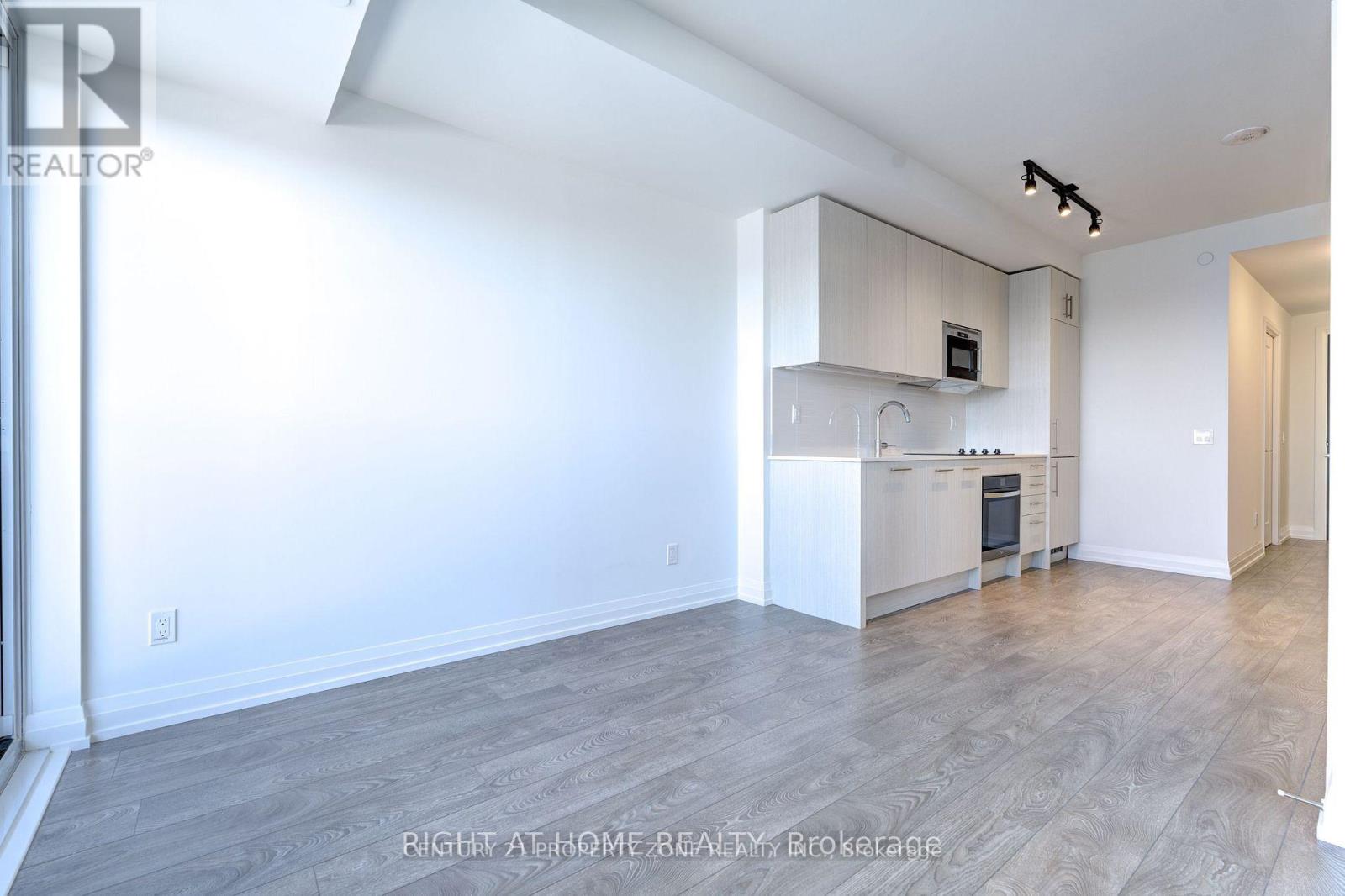 1609 - 286 Main Street, Toronto, Ontario  M4C 0B3 - Photo 10 - E12987522