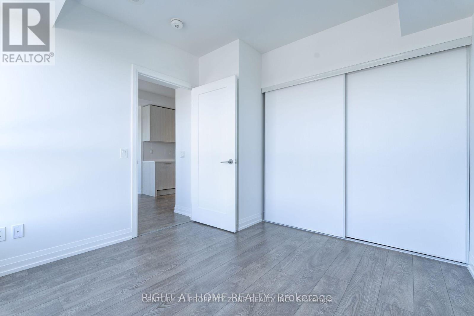 1609 - 286 Main Street, Toronto, Ontario  M4C 0B3 - Photo 16 - E12987522