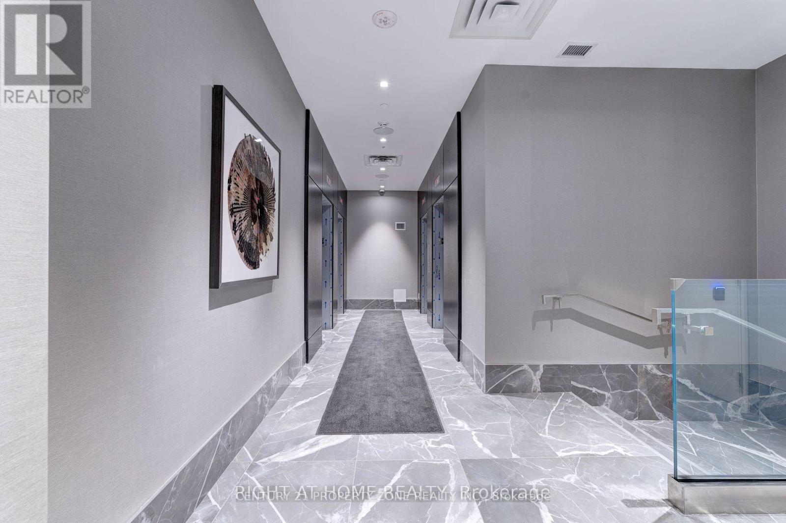 1609 - 286 Main Street, Toronto, Ontario  M4C 0B3 - Photo 4 - E12987522