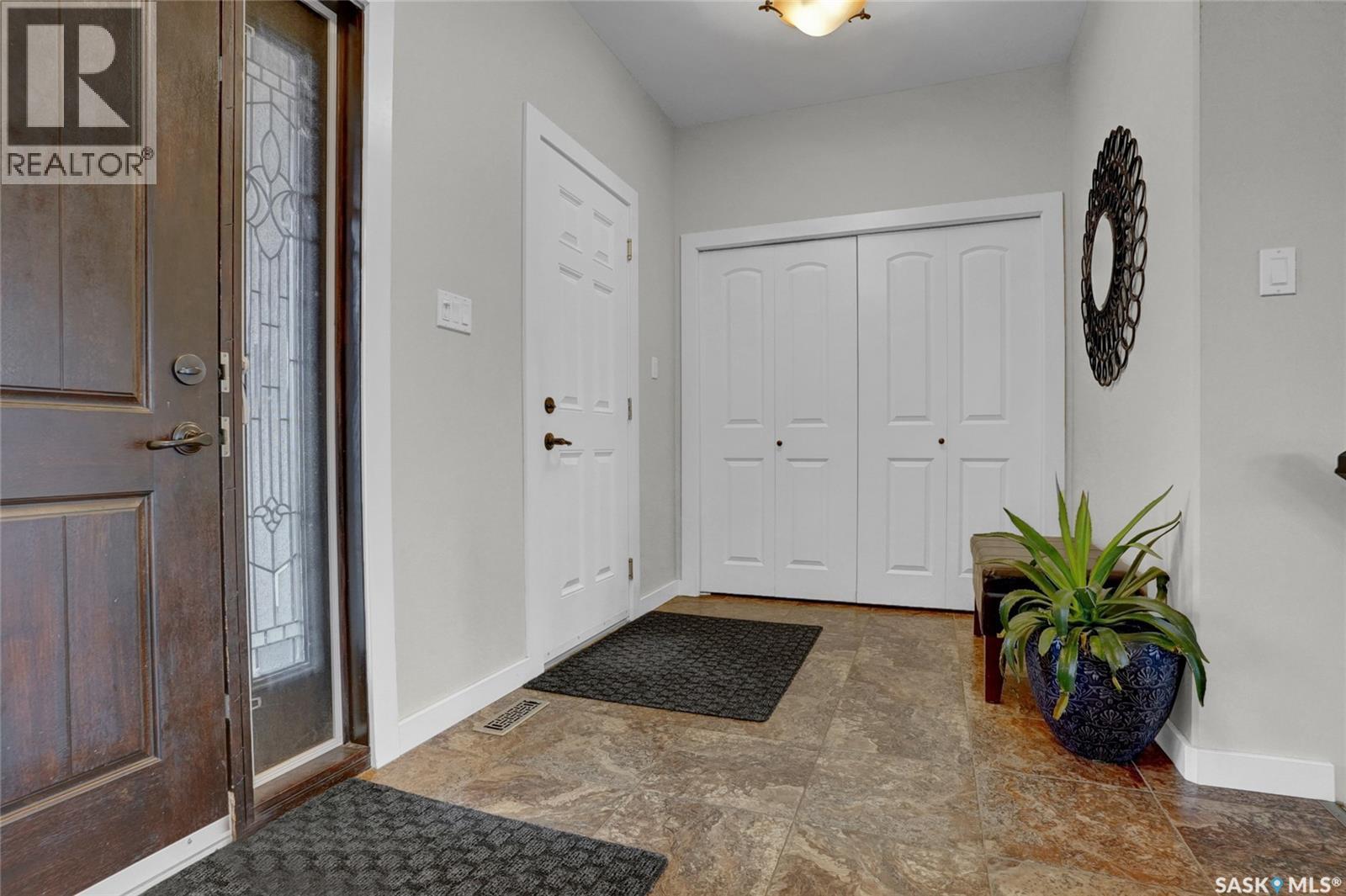 242 Wood Lily Drive, Moose Jaw, Saskatchewan  S6J 0A3 - Photo 6 - SK031014