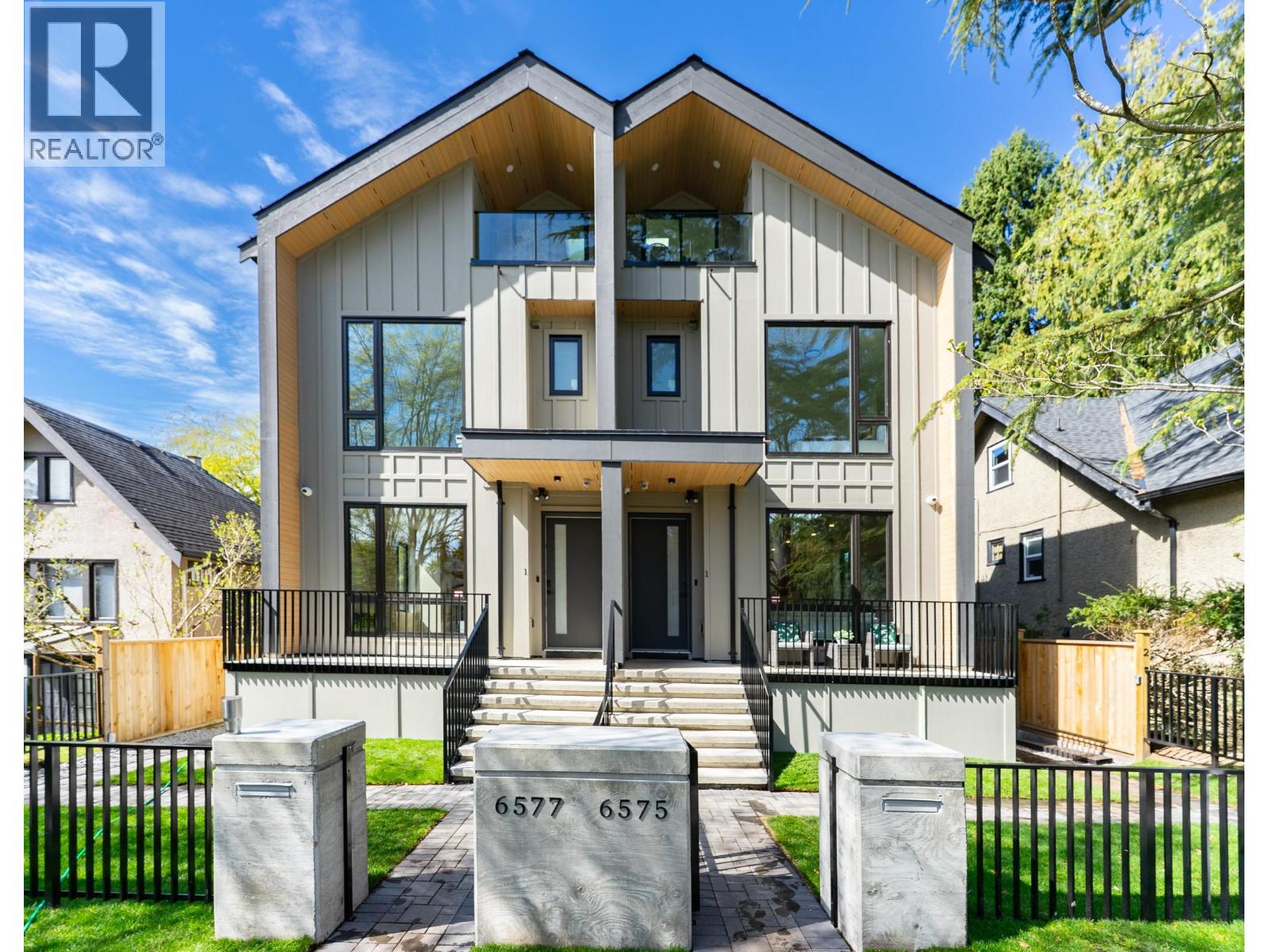 6577 Lime Street, Vancouver, British Columbia  V6P 5V7 - Photo 1 - R3109880