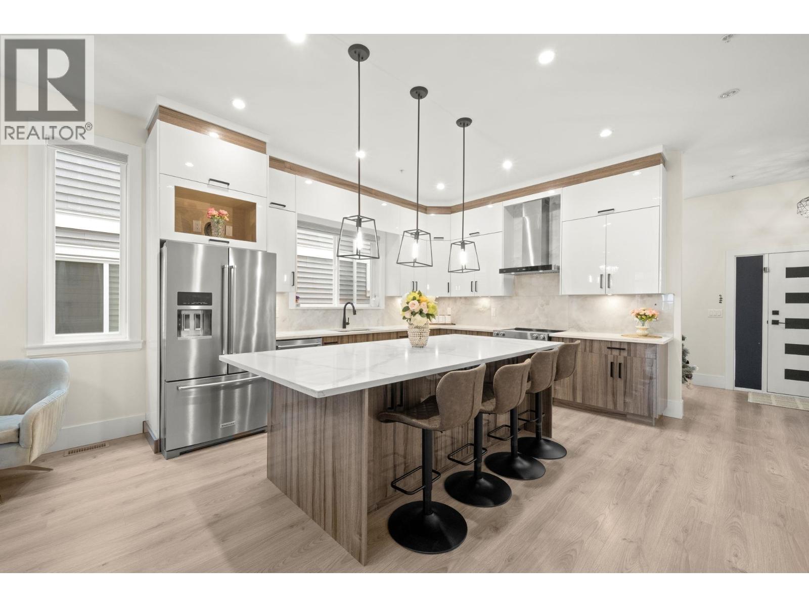 11042 240 STREET, Maple Ridge, British Columbia