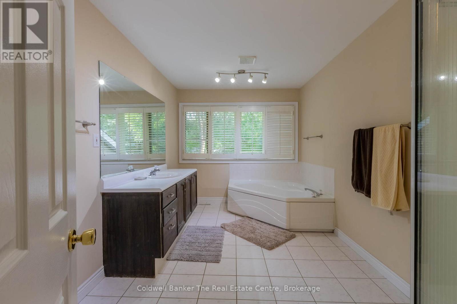 110 Forest Glen Drive, Gravenhurst, Ontario  P1P 1A1 - Photo 33 - X12987524