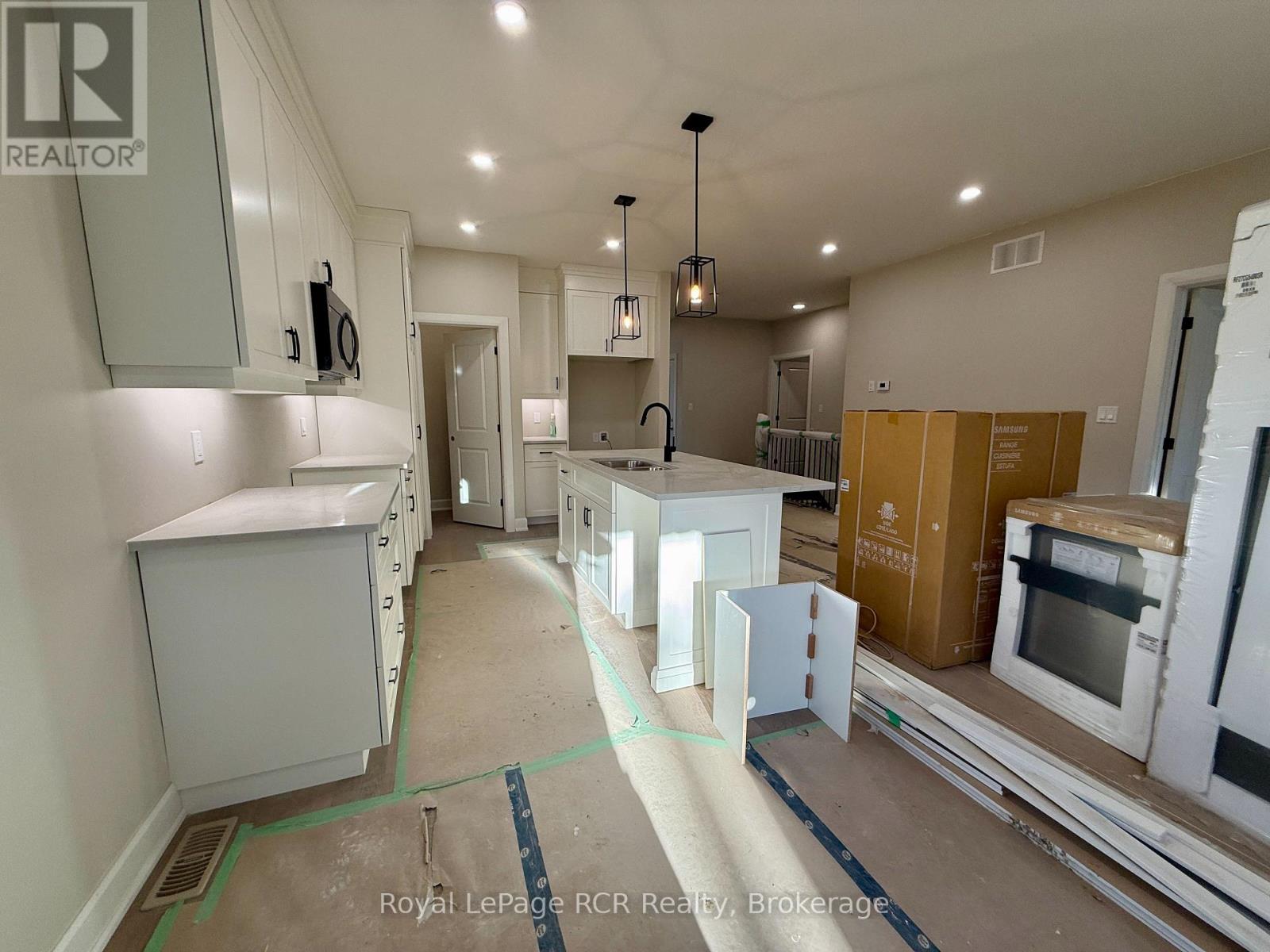 88 Griffith Street, Brockton, Ontario N0G 2V0 - Photo 12 - X12987526