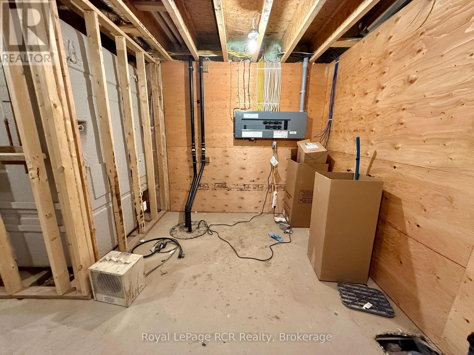 88 Griffith Street, Brockton, Ontario N0G 2V0 - Photo 28 - X12987526