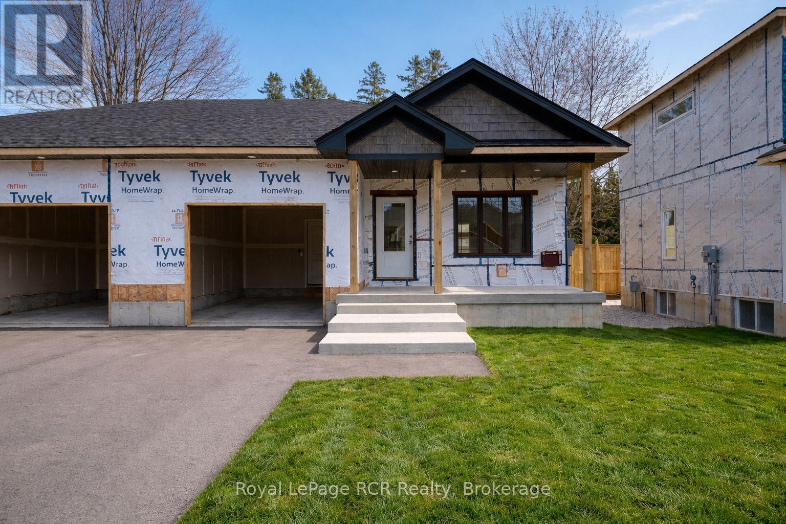 88 Griffith Street, Brockton, Ontario N0G 2V0 - Photo 3 - X12987526