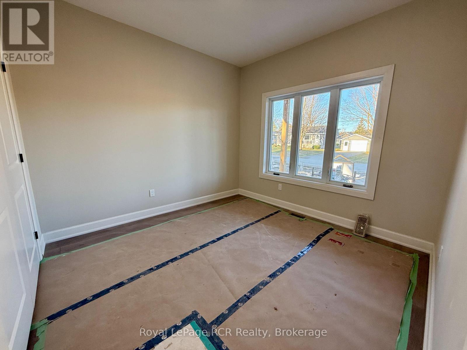 88 Griffith Street, Brockton, Ontario N0G 2V0 - Photo 5 - X12987526