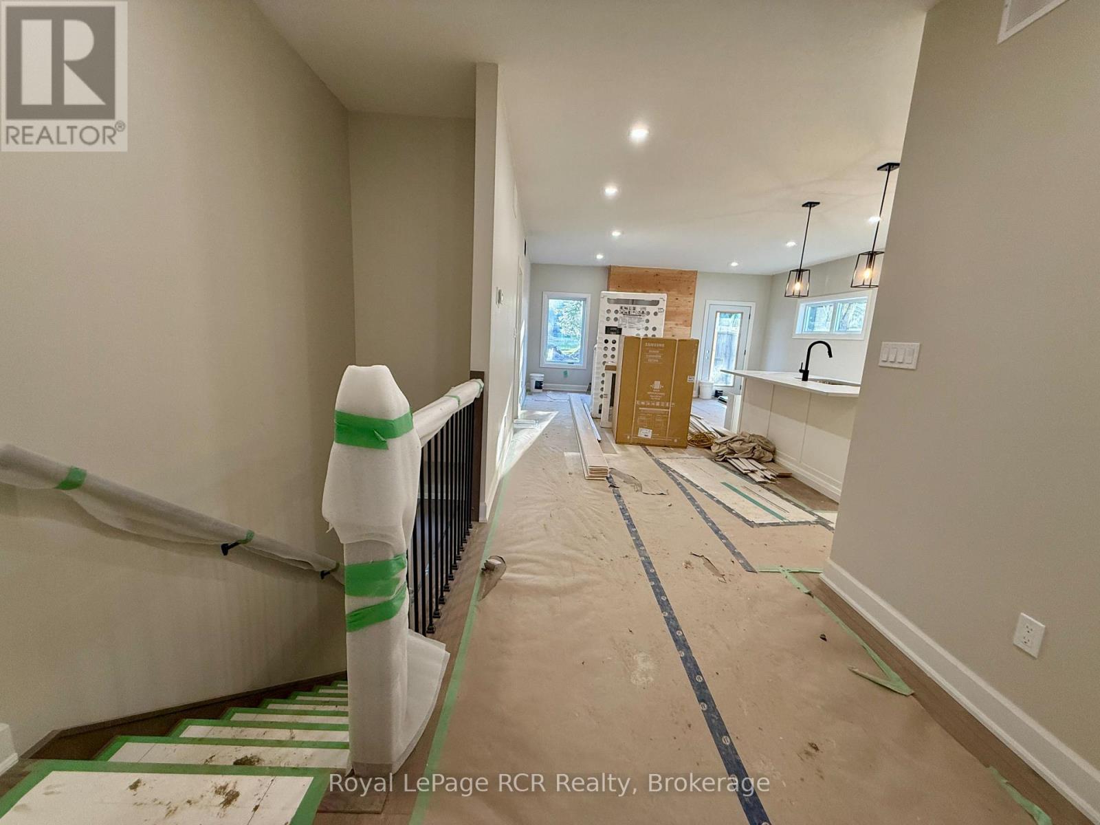 88 Griffith Street, Brockton, Ontario N0G 2V0 - Photo 9 - X12987526