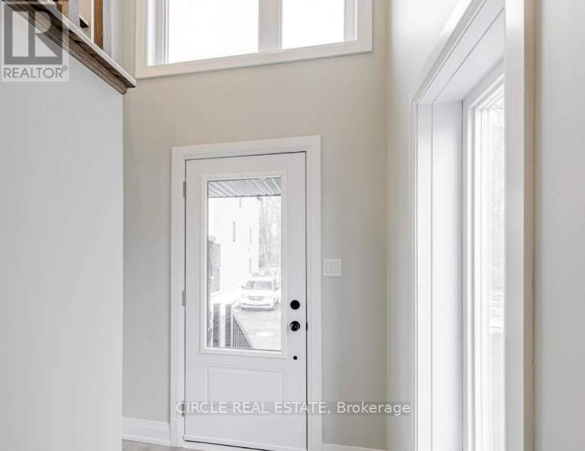 1489 Purchase Place, Innisfil, Ontario  L0L 1W0 - Photo 2 - N12987530