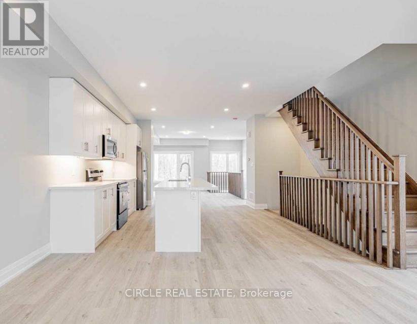 1489 Purchase Place, Innisfil, Ontario  L0L 1W0 - Photo 7 - N12987530